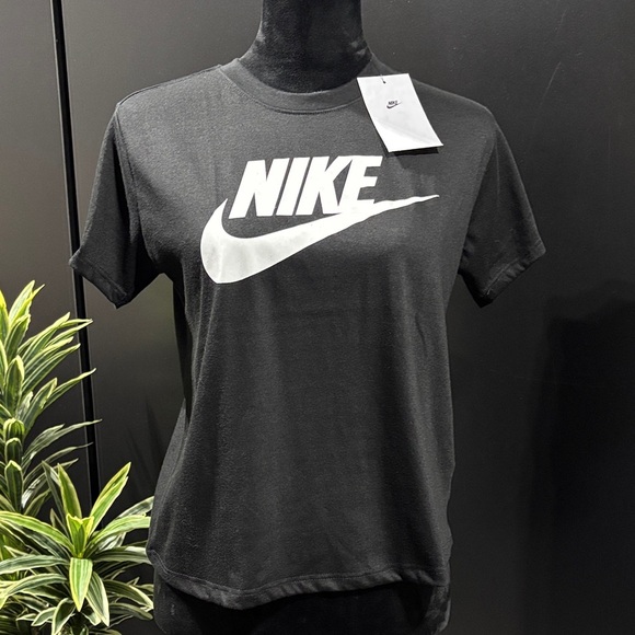 The Nike Tee 100% cotton soft crew neck,Nike Swoosh screen print logo - Picture 1 of 9